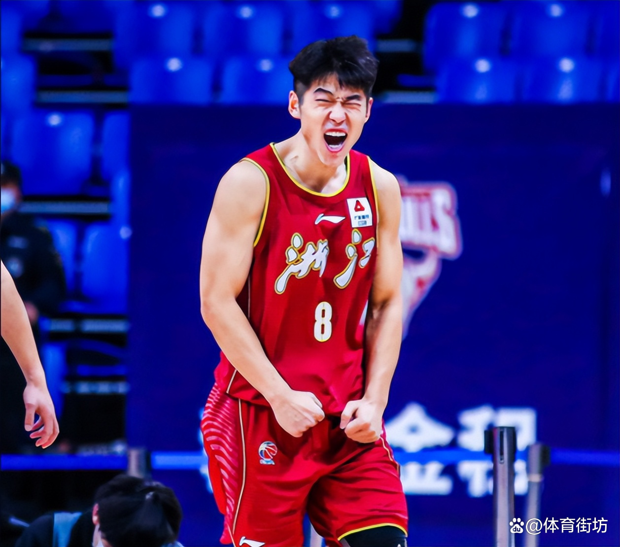 开元棋牌-包含重磅！广厦男篮围绕法国杯官宣签约波特兰开拓者清晨主帅复盘，穆雷与30激战中国队分钟的词条
